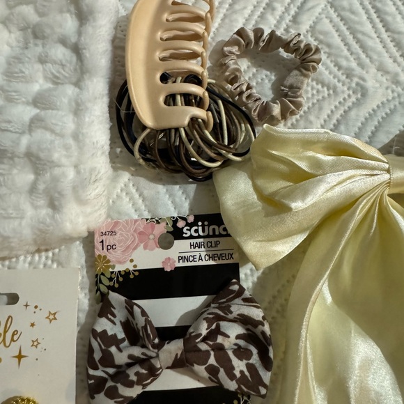 Hair Care & Accessories Bundle - Picture 6 of 7